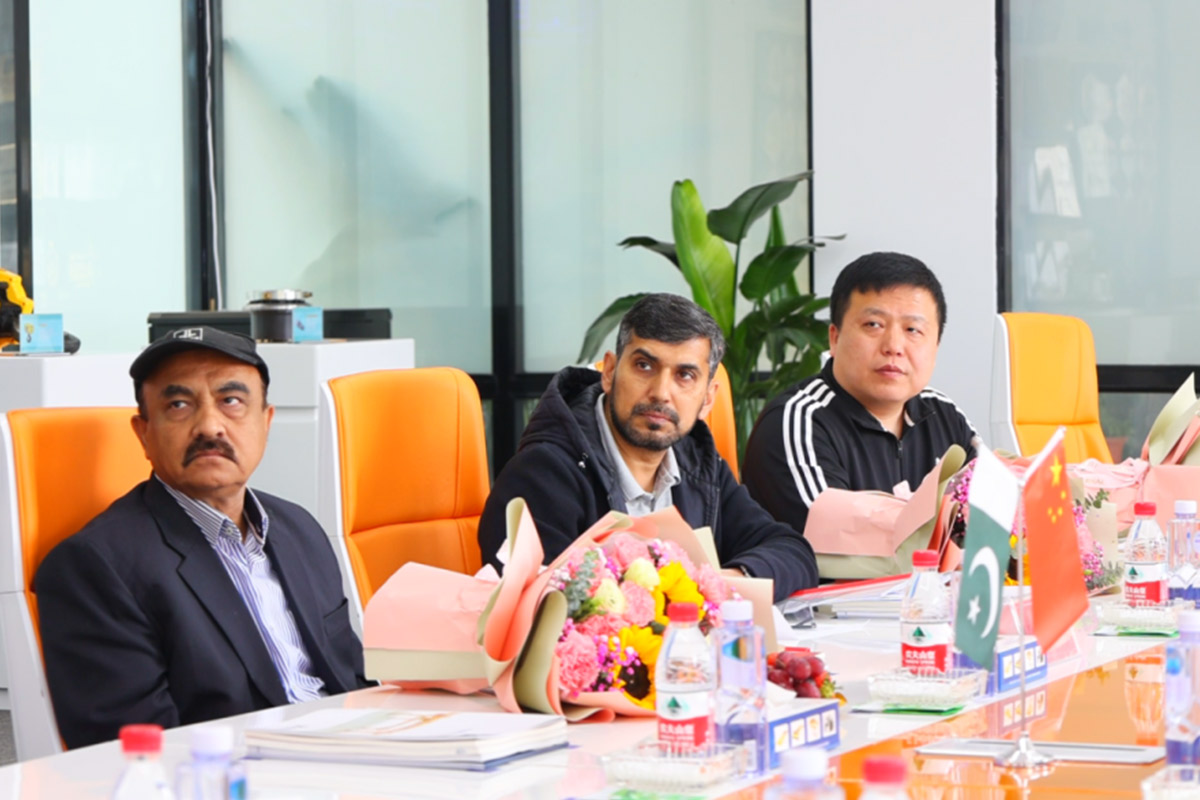 On April 14, 2026, Customers From Pakistan Visited And Inspected Henan Sanzhi Company.
